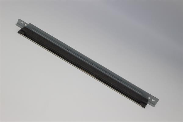 Лезо дозуюче WELLDO Samsung ML-3310/3710/3750/3753/4510/5510/6510/SCX-4833/5637/5639/5737/5739/Xpress SL-M3320/3325/3370/3375/3820/3825/3870/3875/4020/4070/Xerox Phaser 3320/3330/WorkCentre 3312/3315/3325/3335/3345, MLT-D203/D205/D305/R204/106R02310/106R02312, з поролоном!